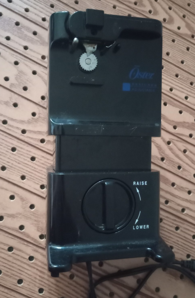 Oster Adjustable Height Can Opener Knife Sharpener Model# 3131 Black