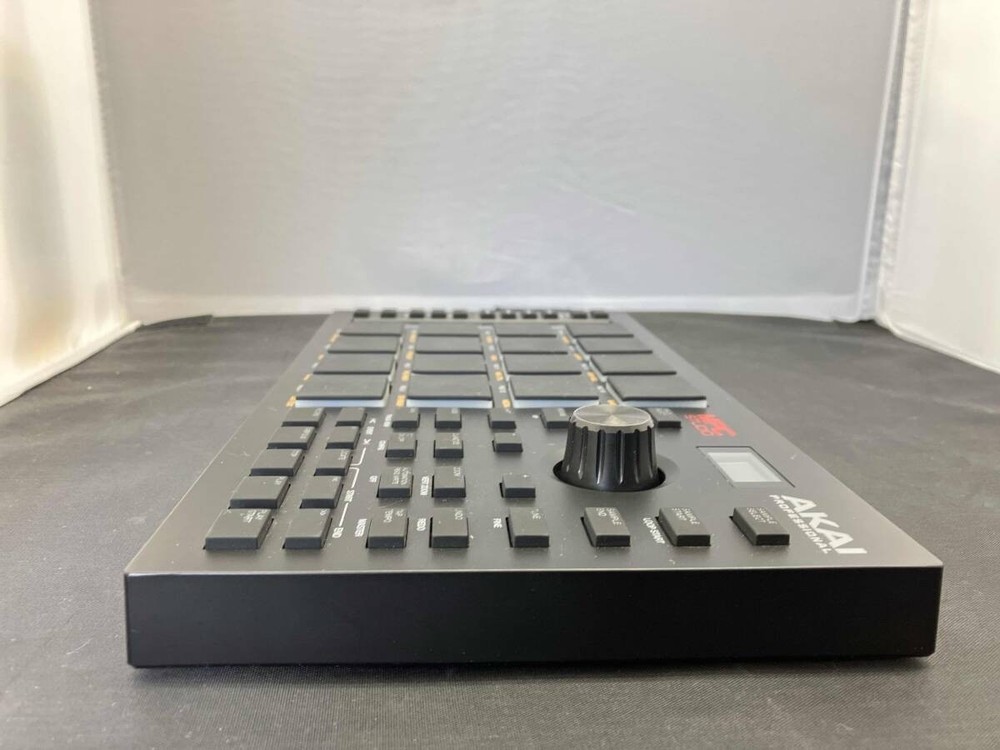 AKAI Professional MPC Studio 2 USB MIDI Controller 16 Pads Tested w/ USB Cable