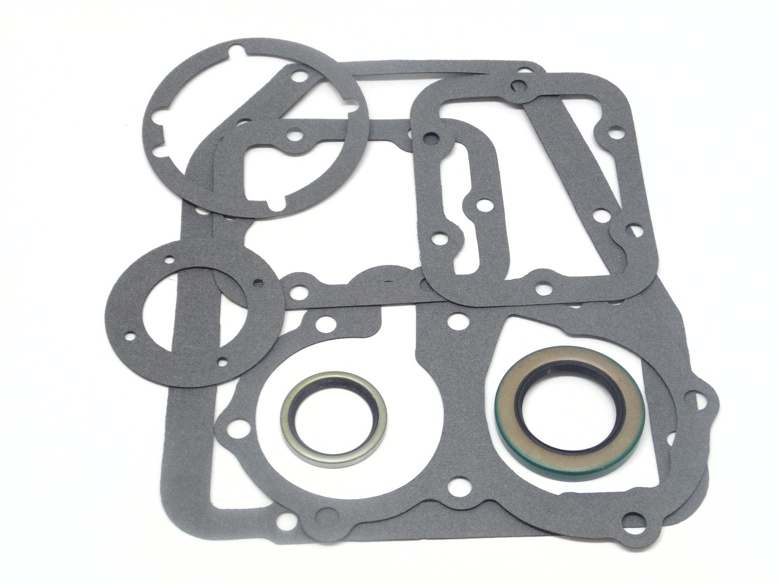 GM Chevy Truck SM465 Transmission Gasket & Seal Kit 354002