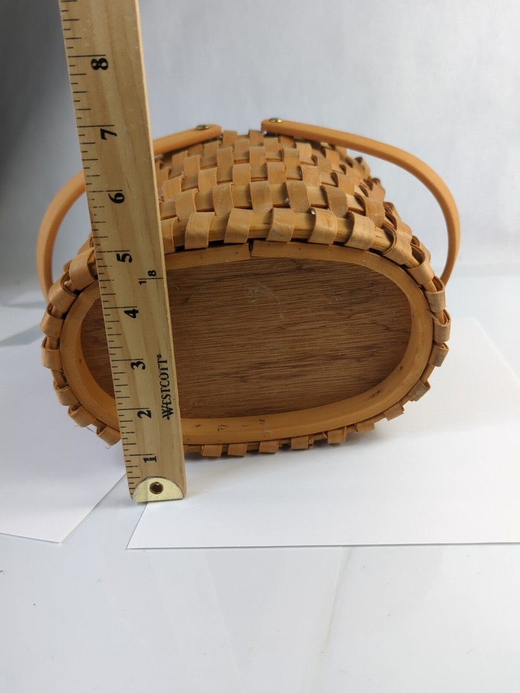 Woven Basket with Hinged Handles, Oval 9x9