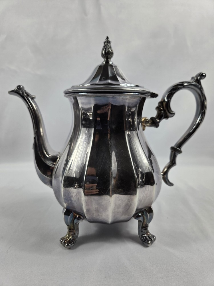 WM ROGERS Vintage Silverplate 1002 Tea Or Coffee Server