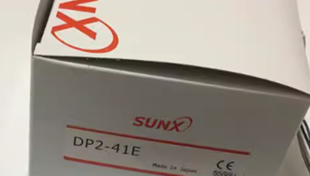 NEW PANASONIC/SUNX DP2-41E Pressure Sensor