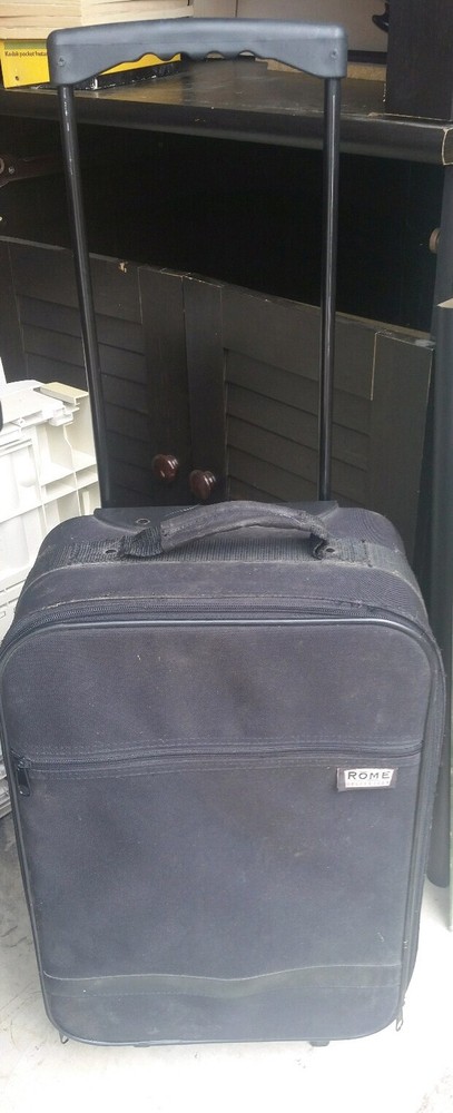 Rome Black Rolling Travel Suitcase with Telescoping Handle