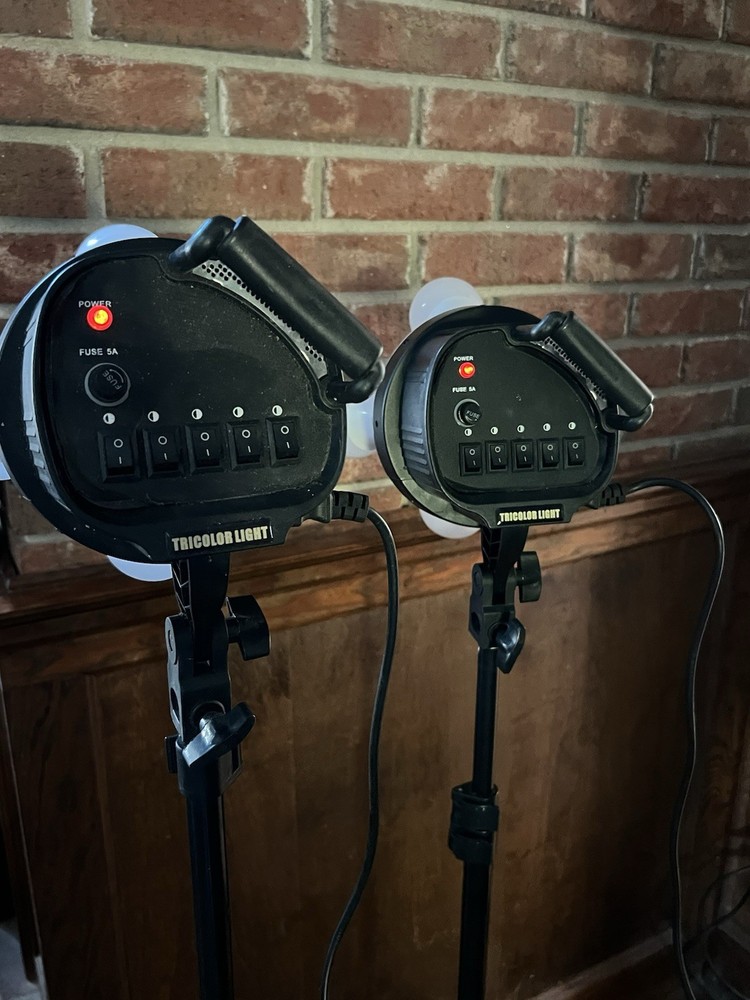 Two Lightweight Tripod Stand with 5 separate lights