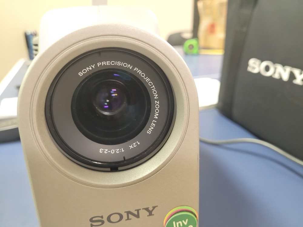 NICE! Sony LCD Data Projector VPL-XC50U, Warranty!