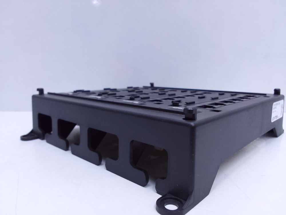 LEVITON 476M-624 CAT 6 TWIST & MOUNT PATCH PANEL