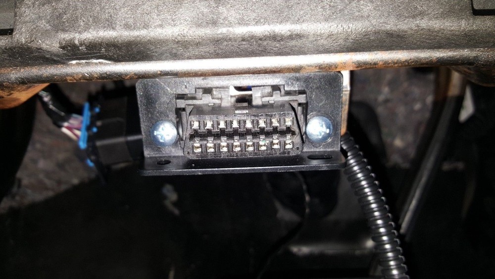2011 - 2015 FORD EXPLORER PLUG AND PLAY REMOTE START WITH 2000 FT RANGE REMOTES