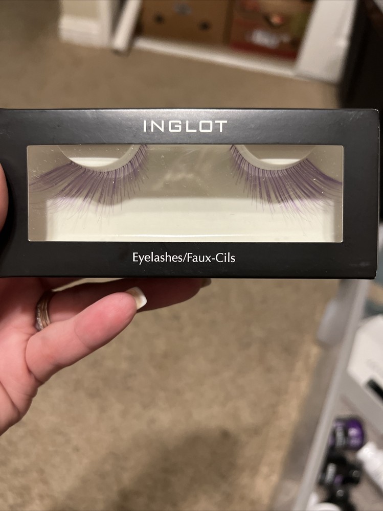 INGLOT  Eyelashes 68s Purple