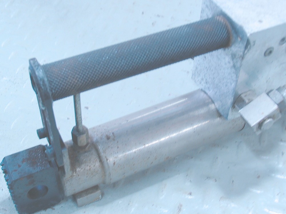 CODE 3 ResQ Hydraulic Tool with 5 atachments (Jaws)