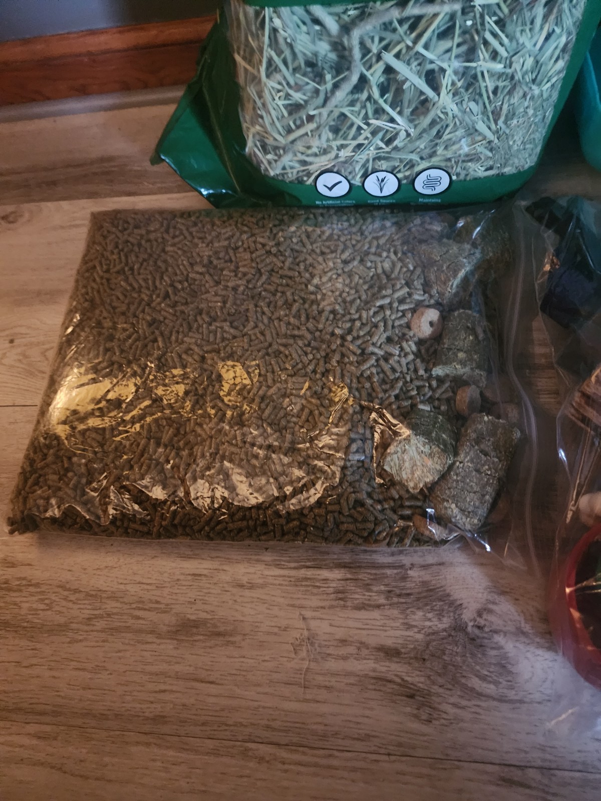 Guinea Pig Accessories Lot, Hideout x3, Water Bottle, Food, Hay, Toys