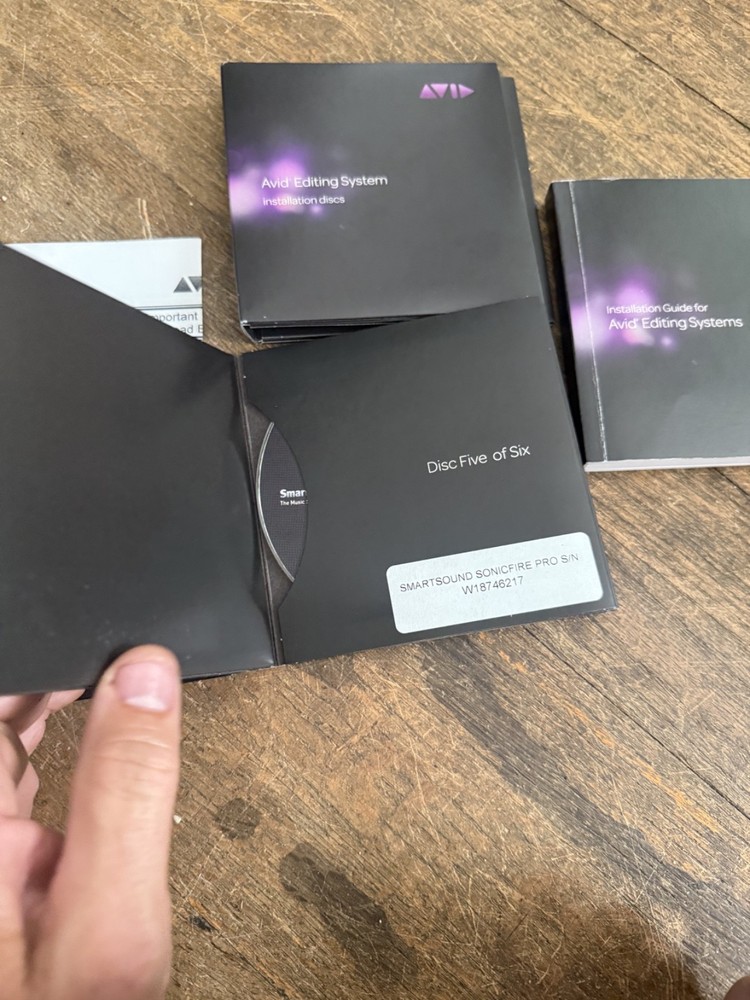 Avid Media Composer 5 Video Editing Software - - Software Only rb12