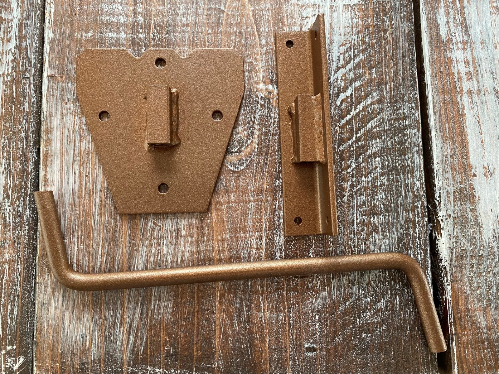 Amazeen Outdoors Adjustable Shoulder Mount Wall Hanger Whitetail Deer Mule