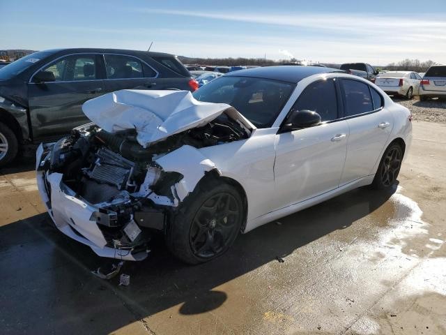 GIULIA 2021 Console Front 317379