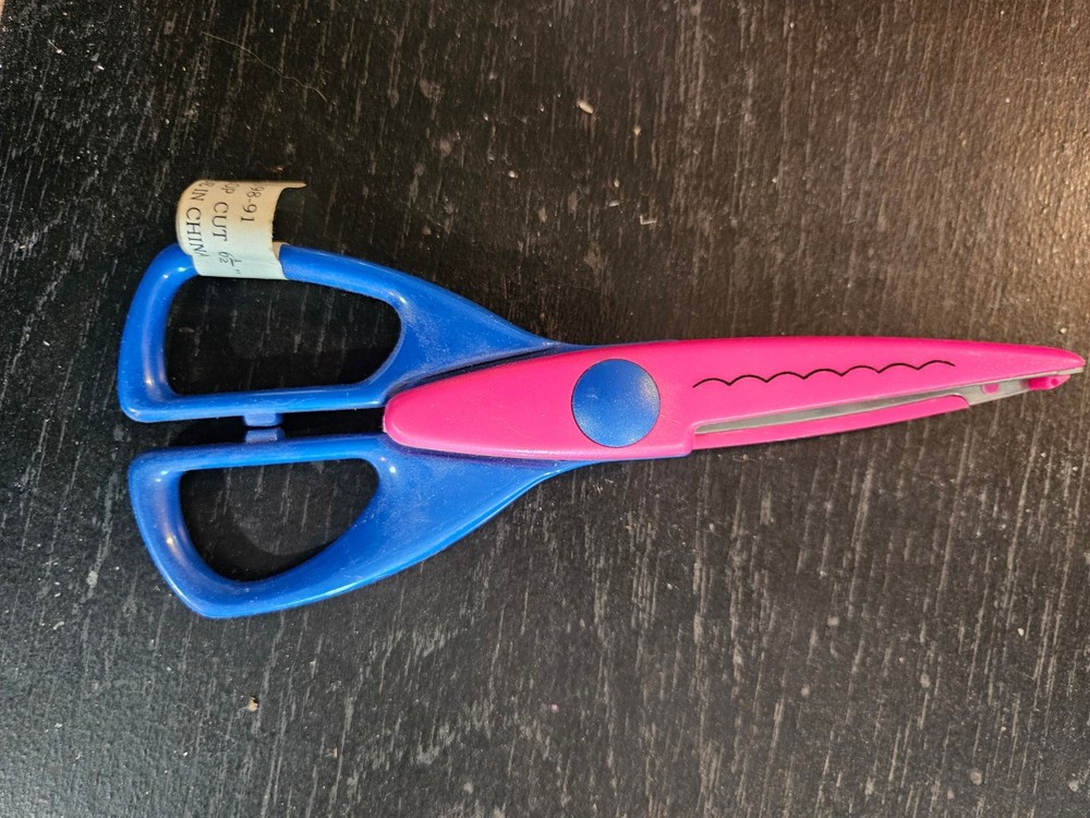 Decorative Edge Scissors for Scrapbooking