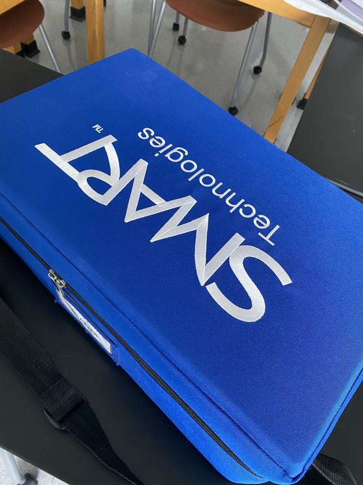 SMART SENTEO INTERACTIVE RESPONSE TECHNOLOGY SYSTEM 32 CLICKERS