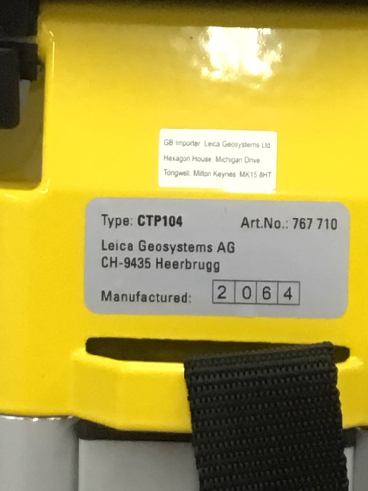 Leica Ctp-104 Tripod, Medium Duty, Flat Head Style