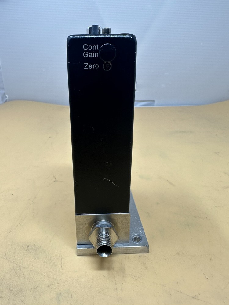 MKS Mass-FLO Controller Model 1179A13CS1BB (Range: 1000 SCCM)