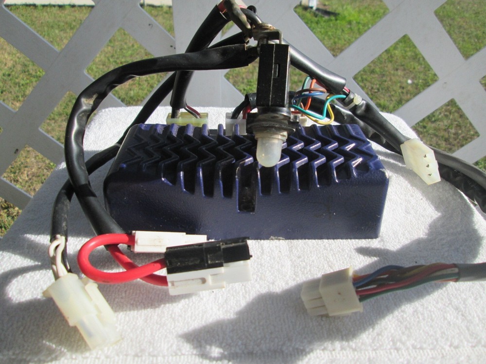 70Amp Dynamic Rhino Controller  DS72K08 Includes All Harness  # 5279