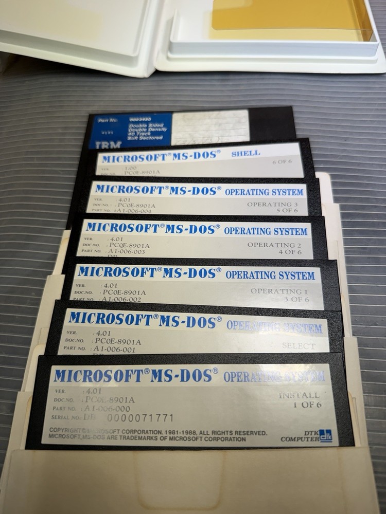 5.25" Floppy Disks Microsoft MS-DOS DTK Computer Set VERSION 4.01 Complete set