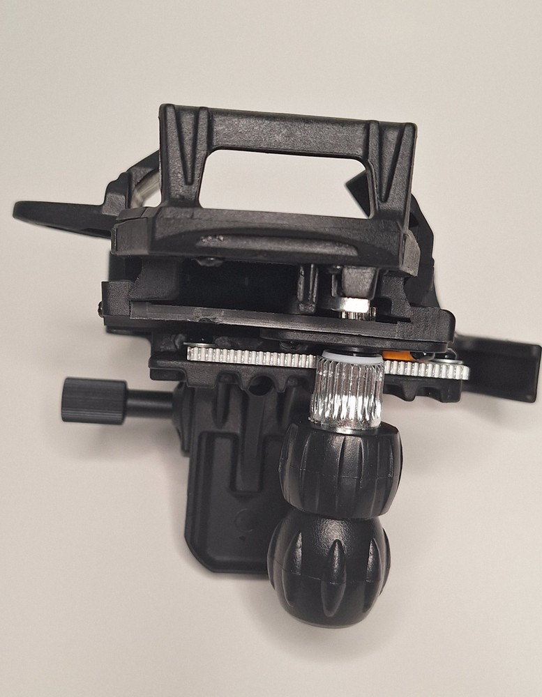Celestron NexYZ 3-Axis Smartphone Adapter no Bluetooth remote