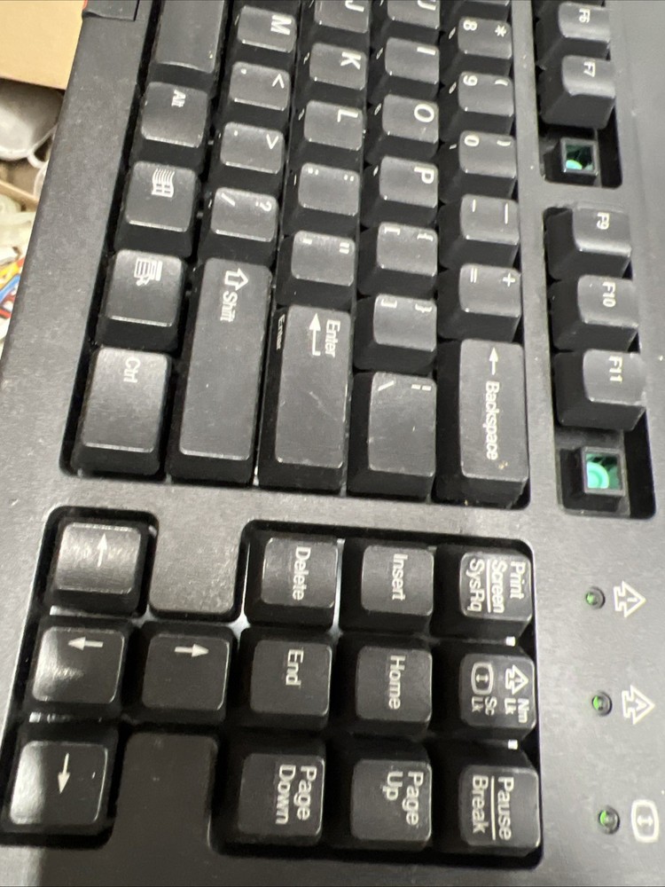 IBM RT3200 5NTW TrackPoint PS/2 Keyboard 37L0888 Missing Keys