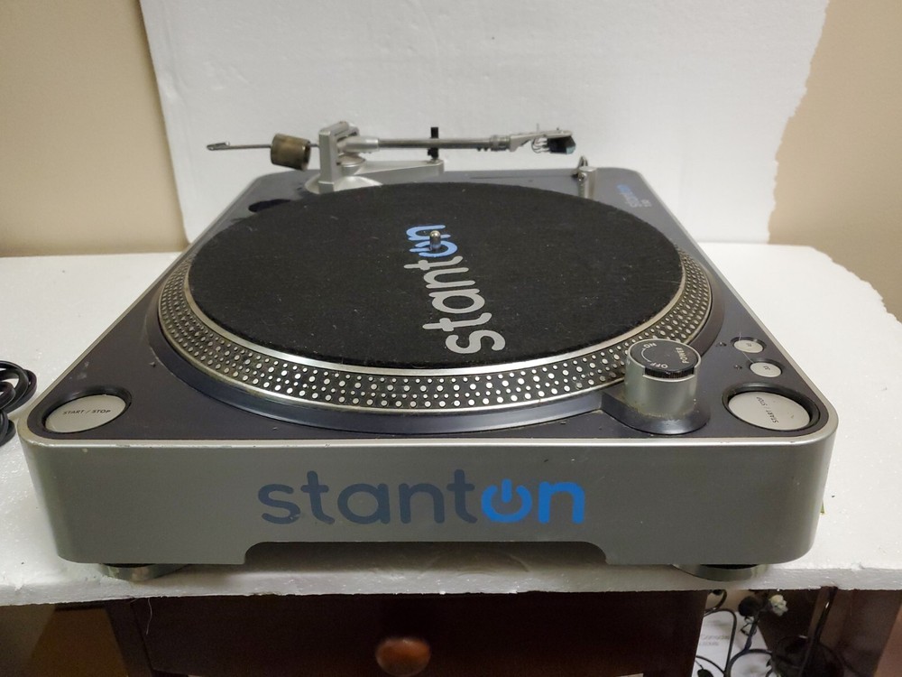 Stanton T50X DJ Turntable *MISSING PIECES*