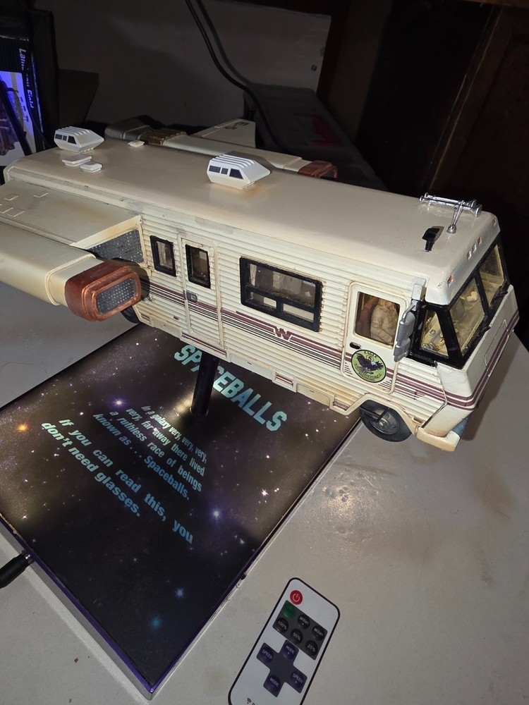 Spaceballs: The model - Eagle 5 Ship 1/32 scale UNIQUE