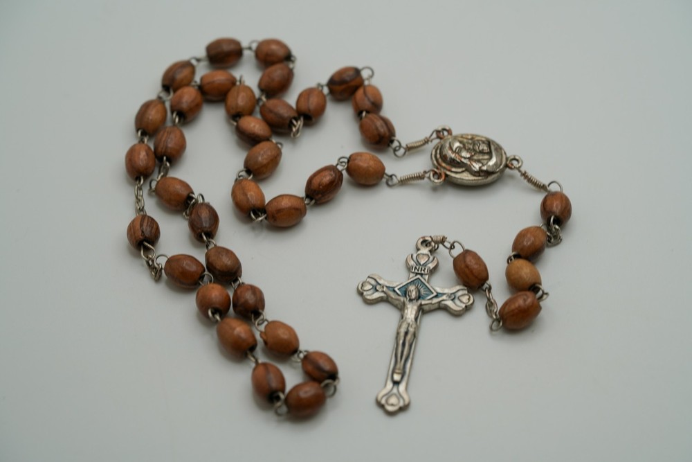 Vintage Olive Wood Bead Jerusalem Rosary 18" Loop JB45