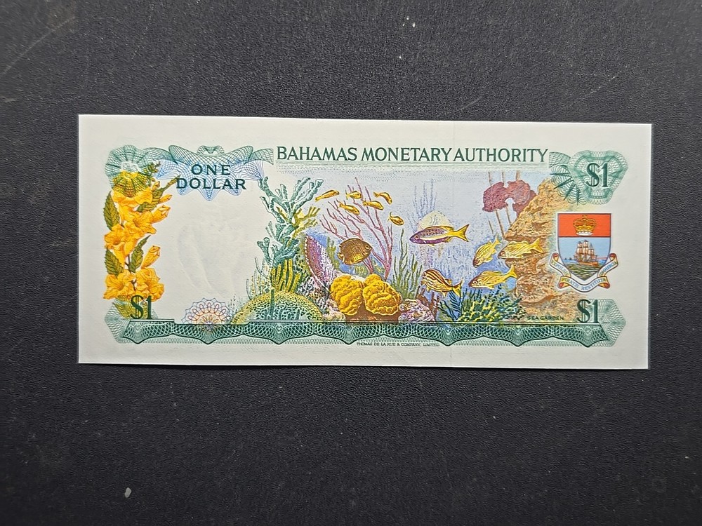 1968 BAHAMAS $1 - Pick# 27 - Solid XF/AU