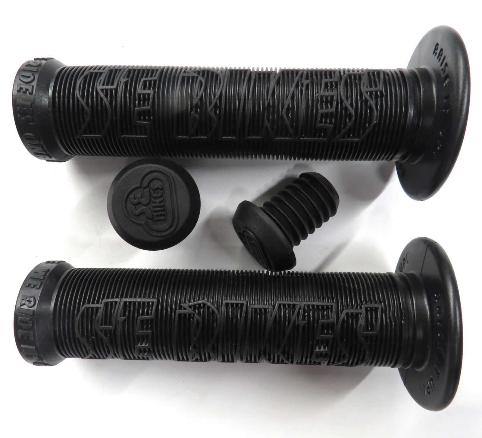 SE RACING Bikes Wing 135mm Black Flanged  Grips