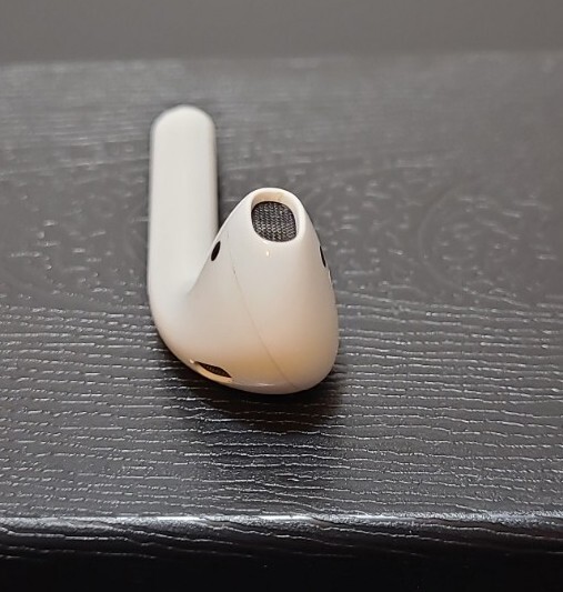 Apple AirPods 2nd Generation (LEFT Pod Only Replacement) A2031