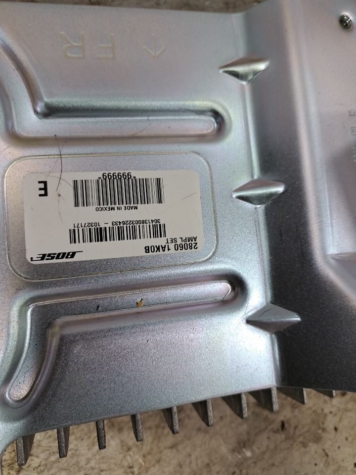 Rear 2011 Murano Amplifier Sku#4228885