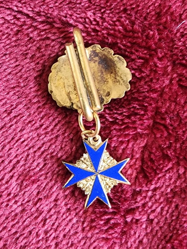 Pour le merite original 1930's with issue case.