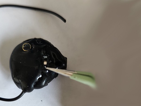 Mini UHF Spy Bug • Up to 700 m Range • Ultra-Long Battery Life • Made in Israel