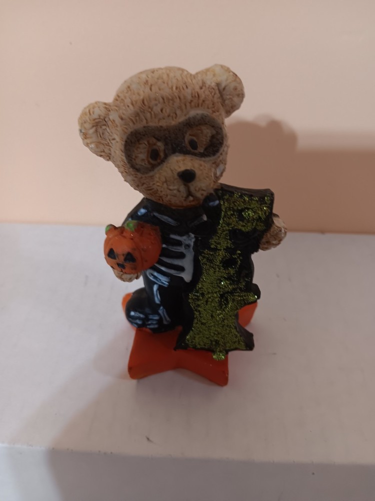 Halloween EEK BEAR
