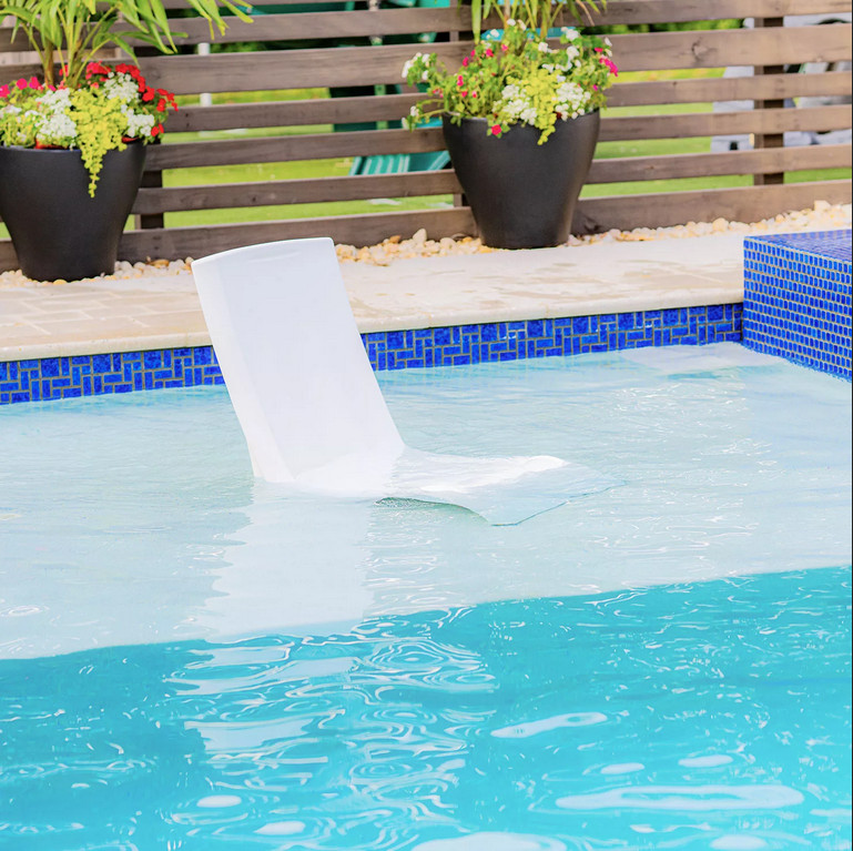 Step2 Vero Pool Chair