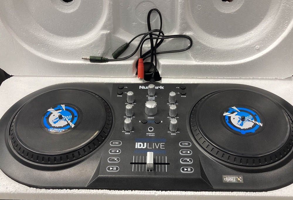 Numark iDJ Live Digital DJ Controller Turntable Apple Mac Ipad Iphone Ipod