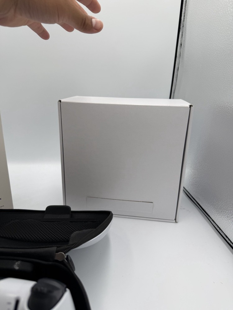 Sony DualSense Edge Wireless Controller White Black w/ Case for PS5