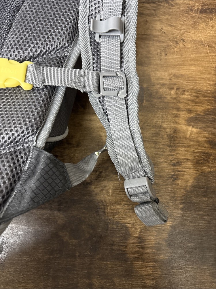 Ledge Gooseberry Motorcycle Hydration Backpack Unused