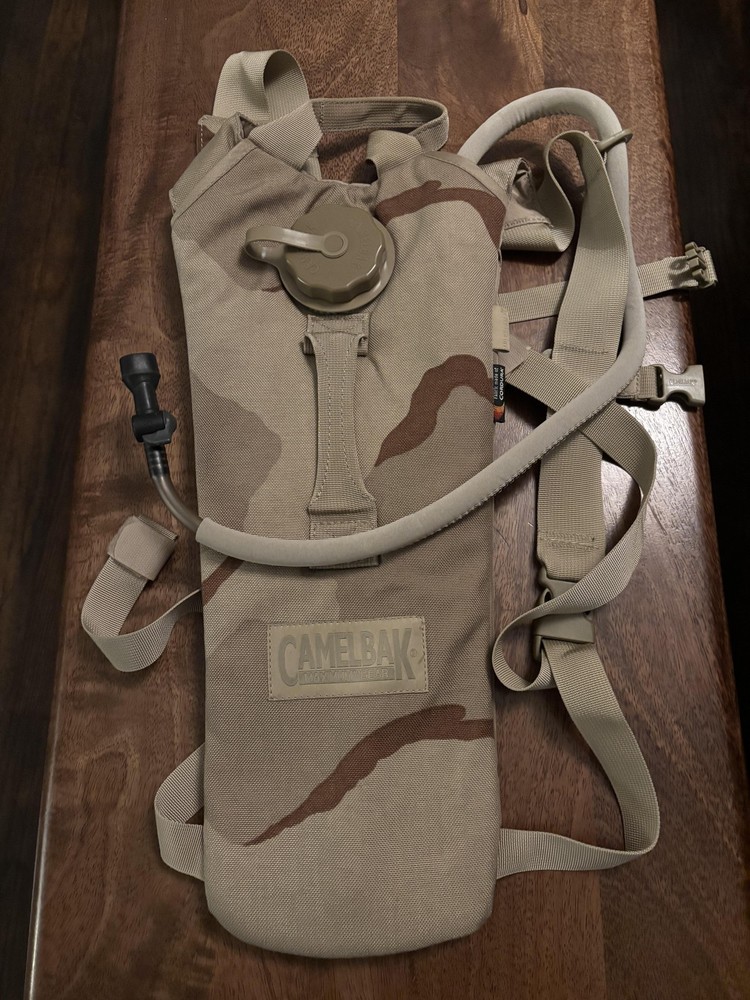CamelBak Maximum Gear Hydration Pack Desert Camo Cordura Tactical Backpack