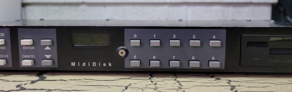 IVM MD 128 3.5 inch floppy Disk Midi Data Interface Storage System I.V.M. MD-128