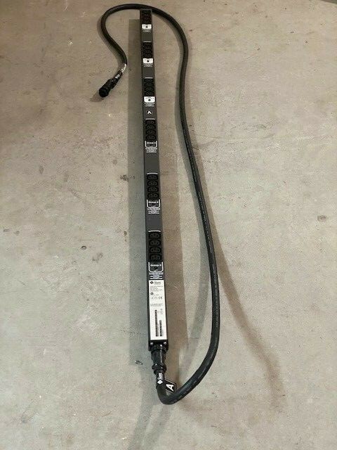 Sun Microsystems SQE24240V16A Outlet Power Distribution Strip