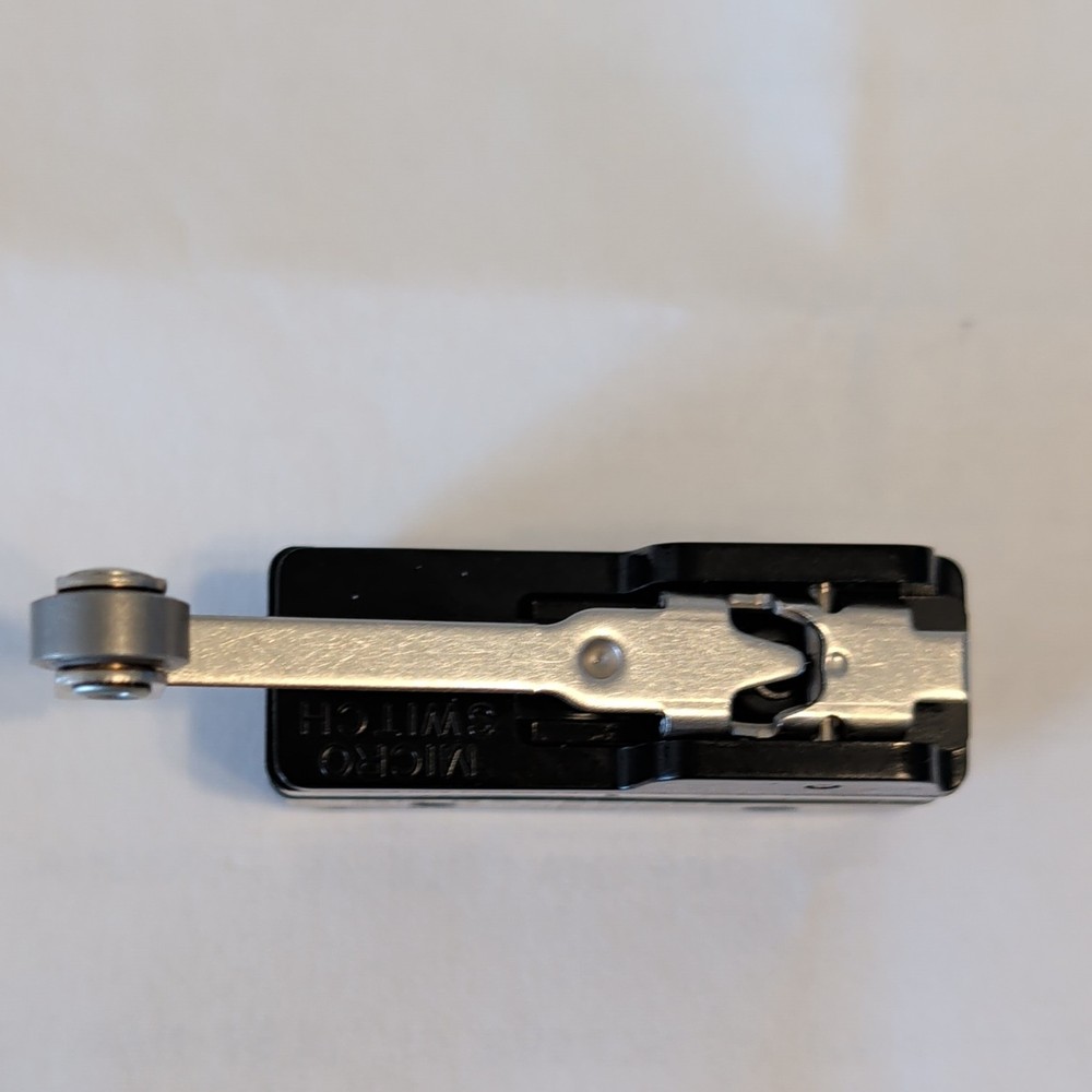 BZ-2RW82 Basic Switch Roller switch Micro switch SPDT 15A BZ Series BOX OF 10