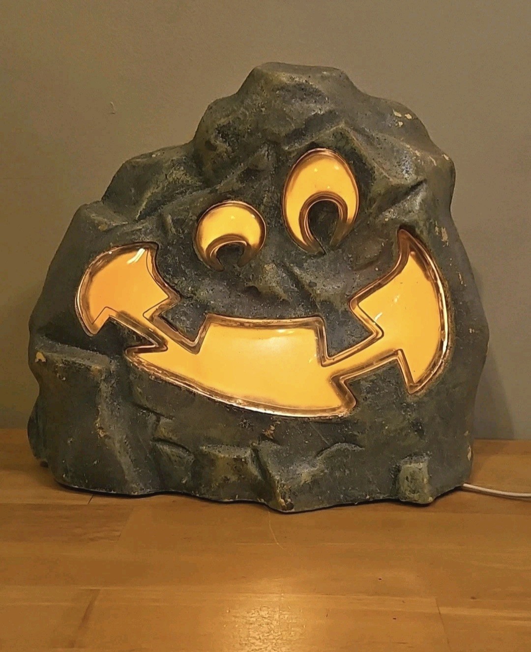 Vintage 2003 Blowmold Jakks Pacific Lighted Indoor Outdoor Halloween Rock Face