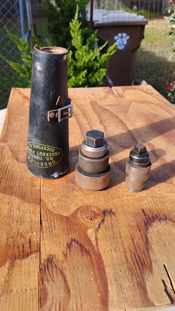 Greenlee No. 735BB Knockout Punch Set In Leather Sheath