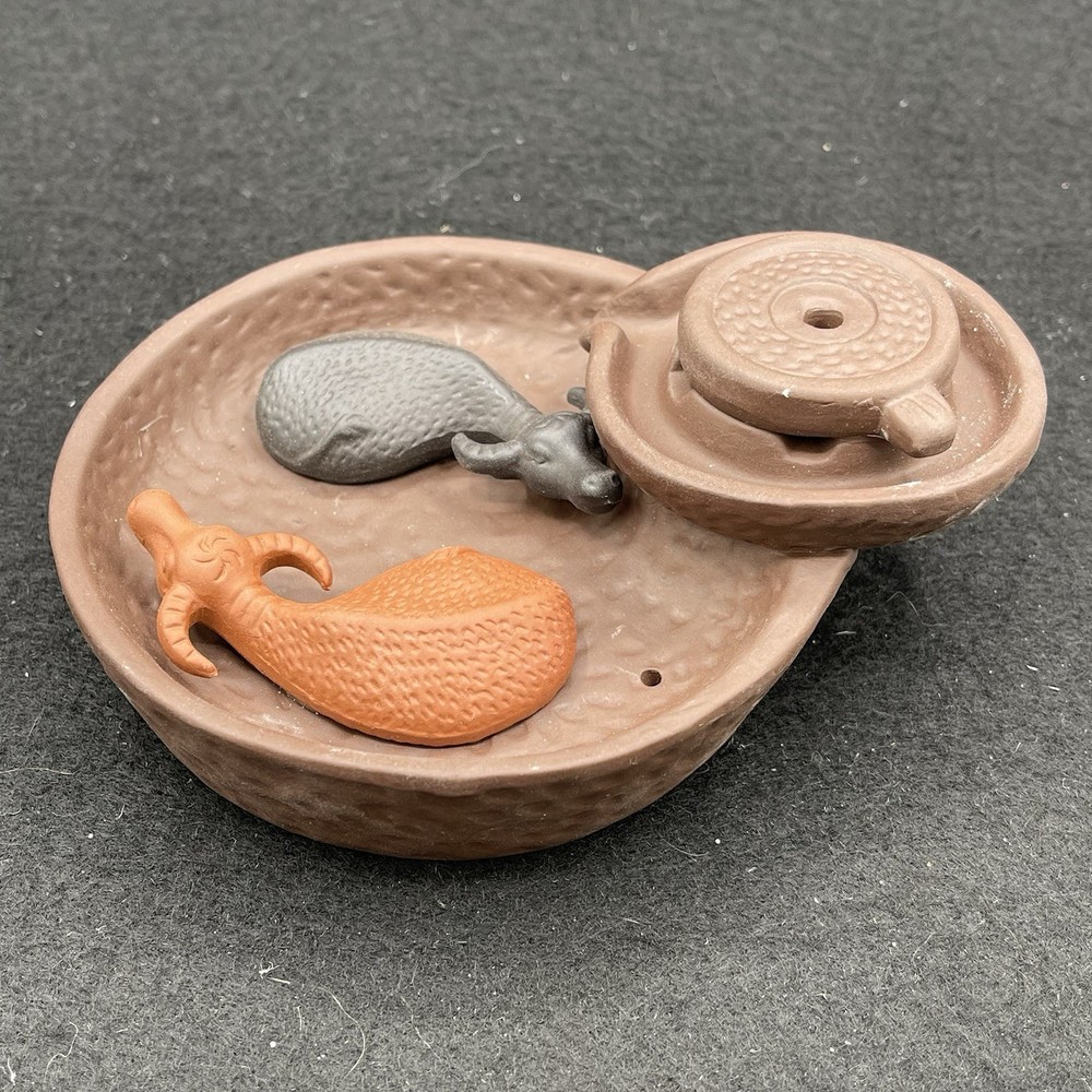 Two Bulls Round Ceramic Incense Holder