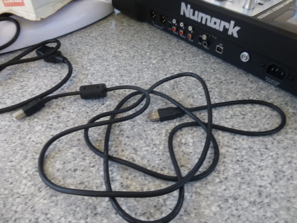 Numark Mixdeck Express Double Deck DJ Controller, USB, CD, MP3, Filter