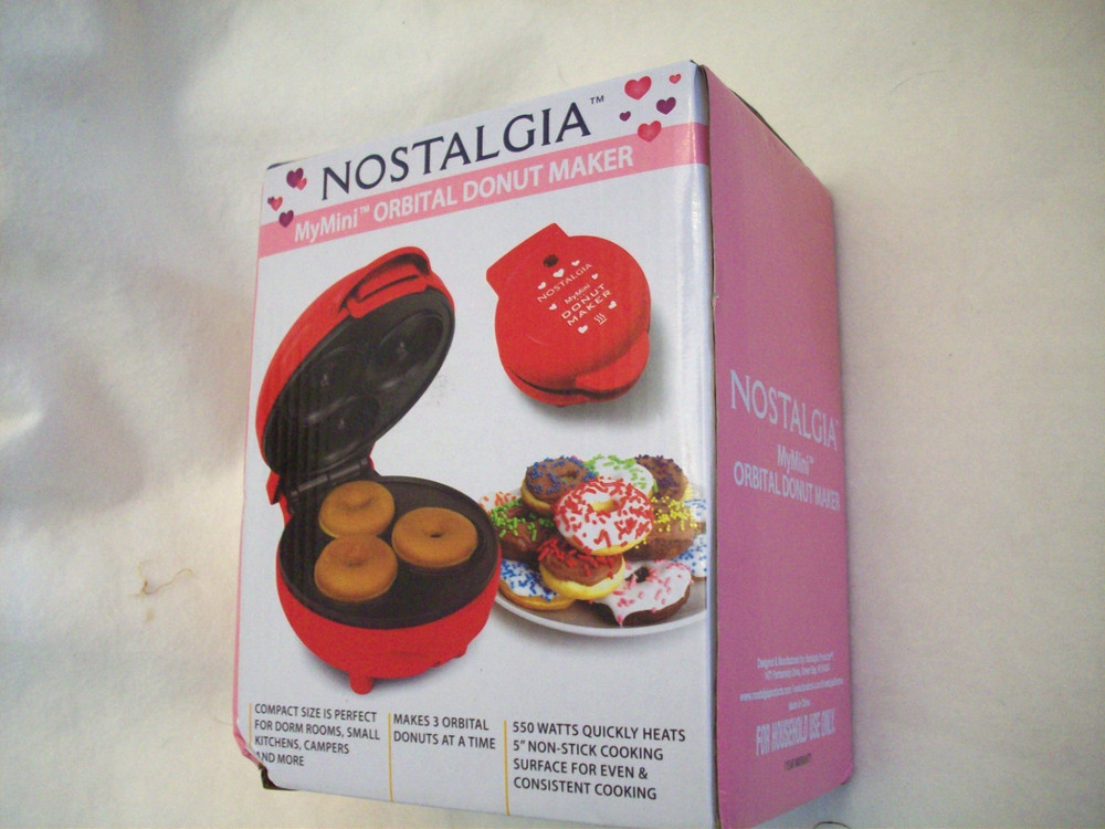 Donut maker NOSTALGIA My Mini Orbital Donut Maker