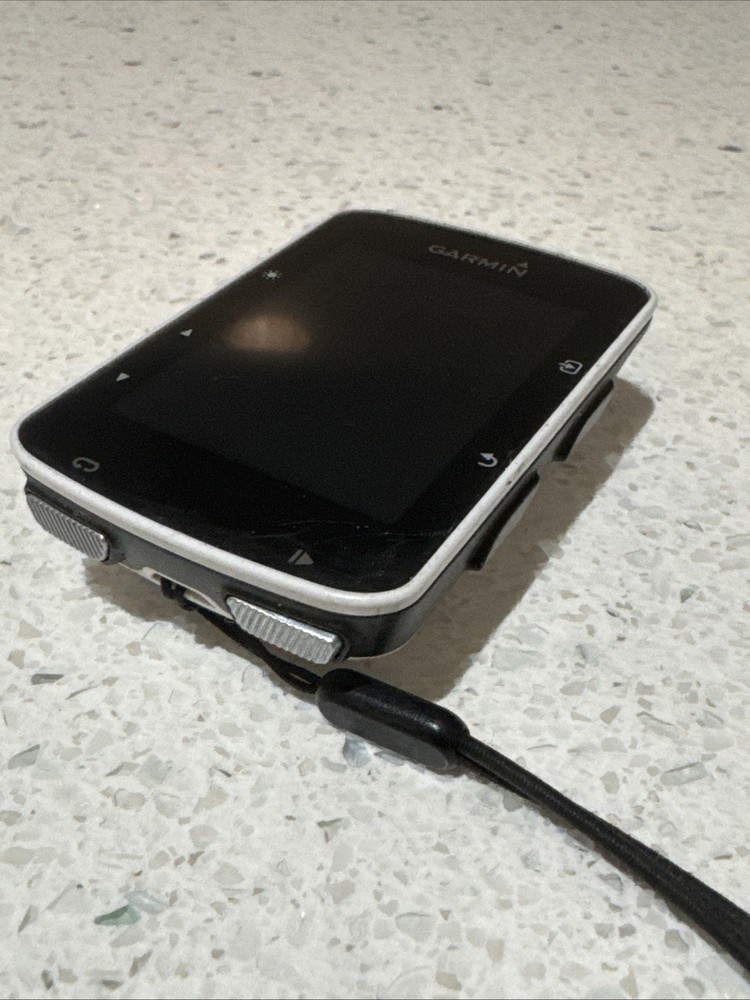 GARMIN EDGE 520 GPS cycling computer W/ Bluetooth Connectivity See Description