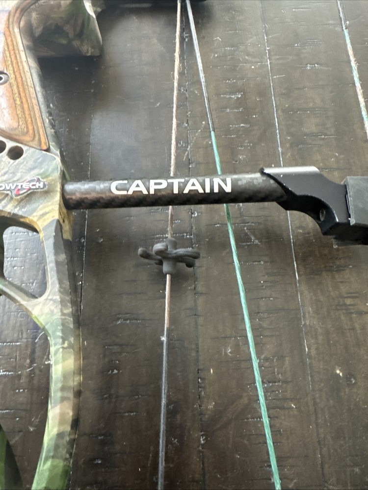 Bowtech Captain Rh 70 Lb Compound Bow